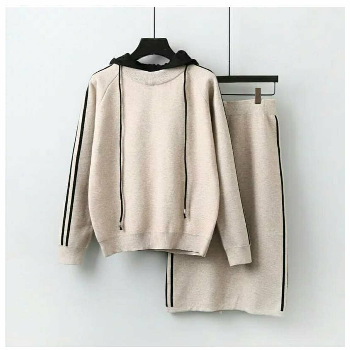 Hooded Top and Skirt Sweater Set 
